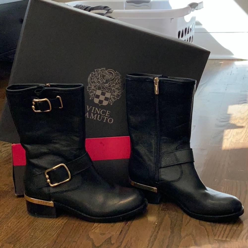 Wantilla Buckle Leather Boots (7M)